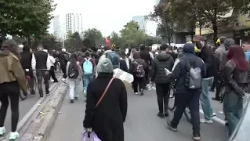Protestuesit largohen nga Ministria e Arsimit dhe marshojnë në rrugët e kryeqytetit