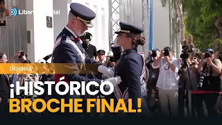 Histórico momento militar: El rey condecora a la princesa Leonor