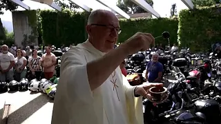 200 motoristas se reúnen en Castel Gandolfo para la bendición de motos