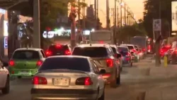 Chaotic traffic on Artigas Avenue!