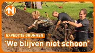 Ploeteren door de modder tijdens De Ruigste Run in Sappemeer | Expeditie Grunnen