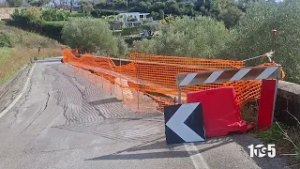 Frane Cilento pulizia mareggiata Sapri 19feb