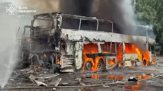 Vidéo : des civils se mettent à l'abri pendant une frappe russe sur Soumy