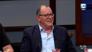 ¡Álvaro Perrone y el Dr. Jorge Romero en POLÉMICA EN EL BAR!