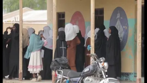 Sudanese students find creative ways to keep learning amid conflict