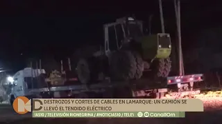 Unbelievable in Lamarque: truck snags power lines and causes destruction across more than 10 blocks