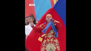 🎼"Энэ бол миний төрсөн нутаг Монголын сайхан орон"