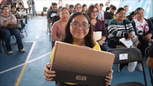 FELIPE CONECTADOS: 1 MIL LAPTOPS ENTREGADAS