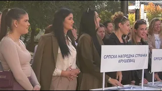 IZBORI 2026: Gradski odbor SNS Kruševac delio stranački Informator sugrađanima