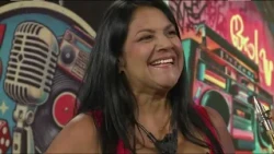 Jasseny Cabeza "Saxo Mujer" arrived at Vibra Musical to set the stage on fire