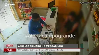 Robbery caught on camera at a small grocery store in Campo Grande, Recife | #NovaGeral