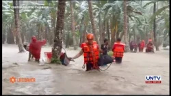 BUWIS-BUHAY: Rescuer ng PCG, sinuong ang halos 3-kilometrong baha para masagip ang mga na-trap