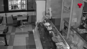 S'amaga al congelador d'una pastisseria a -18ºC i acaba detinguda