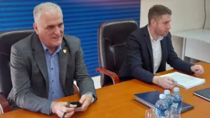 ČAČAK 18.2.206. Potpisani ugovori sa izvođačem radova za proširenje vodovodne mreže u Bresnici