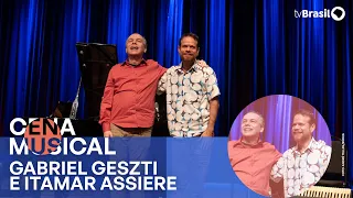 Cena Musical | Gabriel Geszti e Itamar Assiere em "Ian Guest: As Canções de um Imperfeccionista"