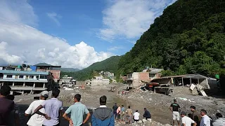 Nepal: número de mortos em cheias ultrapassa 900 e continua busca de sobreviventes