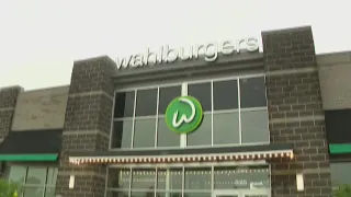 Wahlburgers in St. Charles permanently closes