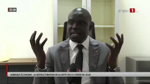 ÉCONOMIE: LA RESTRUCTURATION DE LA DETTE PAS À L'ORDRE DU JOUR