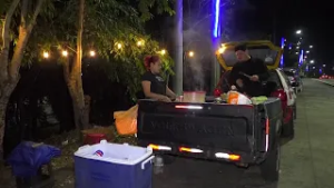 Emprendimiento en autopista a Comalapa