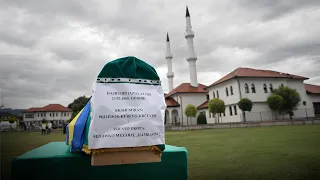 Nakon 33 godine klanjana dženaza za pet žrtava zločina u Prijedoru s elementima genocida!