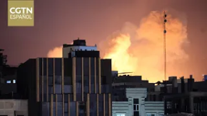 Escalada regional deja ataques en Teherán y disturbios en Pakistán