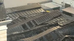 Fire destroys Paris' oldest street food market