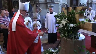 ÚŠTĚK: „Nový zvon bude lidem zvěstovat radost,“ přál si arcibiskup, který mu požehnal