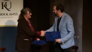 Kodós hallgatók kapcsolódnak be a színházi munkába