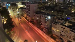 Комерцијални летови и владиниот авион опции за евакуација на повеќе 470 нашинци