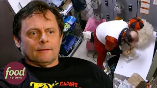 Drunk Mascot Busted Abusing Customers In Burger Restaurant | Mystery Diners