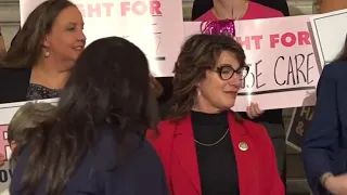 Pennsylvania lawmakers propose bill to expand menopause care and insurance benefits