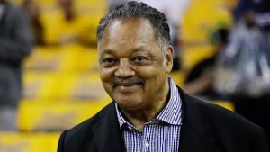 Chicago vigil pays tribute to civil rights icon Jesse Jackson