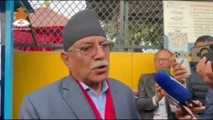 पूर्वप्रधानमन्त्री पुष्पकमल दाहाल ‘प्रचण्ड  मतदान पछि सन्चारकर्मीहरुसँग प्रतिक्रिया दिनुहुदै। NTV