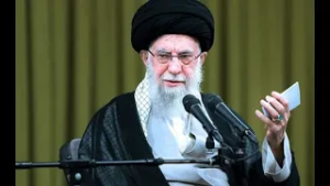 ¡Trump afirma que Jameneí murió en ataque aéreo y anuncia más bombardeos!