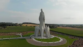 La mayor figura de la Virgen María de Europa ya está lista en Konotopie (Polonia)