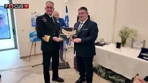 Βράβευση του Αρχηγού Γενικού Επιτελείου Ναυτικού Δημήτριο–Ελευθέριο Κατάρα από τον Δήμο Αχαρνών