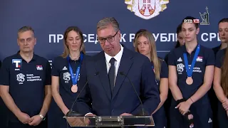 Vučić veliko hvala odbojkašicama za uspeh