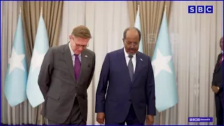 Madaxweynaha Jamhuuriyadda Federaalka Soomaaliya, Mudane Xasan Sheekh Maxamuud, ayaa qasriga....