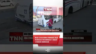 🟩 #Asunción | A bus lost its rear wheels.