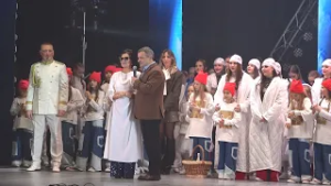 "Дарлинг" блистает на Доске почёта! Юбилейный концерт и награды города