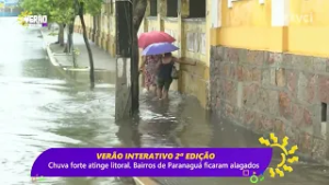 Chuva forte atinge litoral. Bairros de Paranaguá ficaram alagados