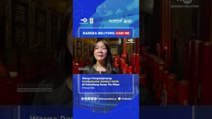 WARGA PANGKALPINANG SEMBAYANG SAMBUT IMLEK DI KELENTENG KWAN TIE MIAW