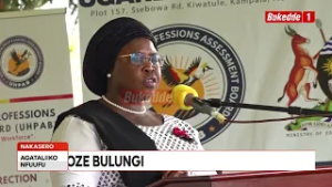 Agataliikonfuufu Min Janet Museveni afulumizza ebigezo by’abasawo ebitegekebwa Uganda Health Profess