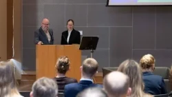Tauri Tuvikene, Liis Roosaar "Platvormitöö tegija Eestis"
