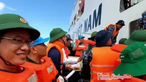 Vượt Ngàn sóng Vượt Ngàn gióHành trình vạn dặm thăm Đảo Đá Tây A (Trường Sa)