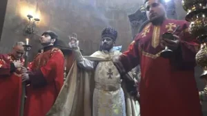 Տեր Ռուբեն վարդապետ Զարգարյանը երիտասարդների օրհնության կարգ է կատարել