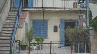 Pilar, 80, Trapped in a Crumbling House in Becerril: "Is it collapsing? Let it collapse with me"