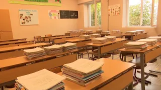 Shpërndarja e teksteve në shkollat e Gjirokastrës dhe Libohovës,3165 nxënës pritet të nisin shkollën