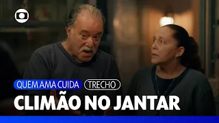 Otoniel insults Mau Mau and Adriana at dinner over a T-shirt | Quem Ama Cuida | TV Globo