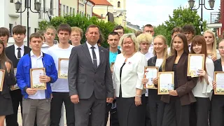 Brilliant Results: Pinsk Honors Top-Scoring Students